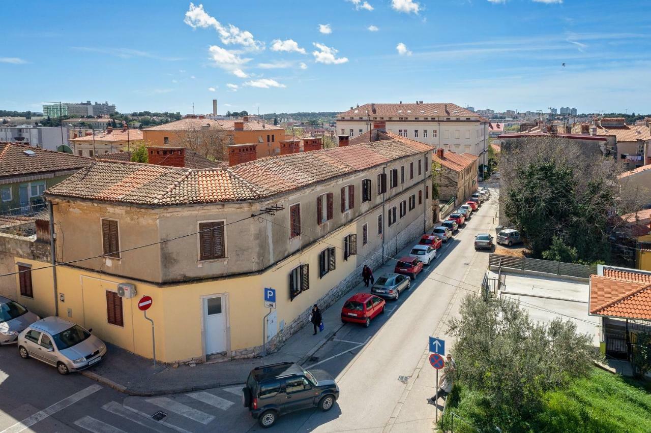 Arena Apartman *